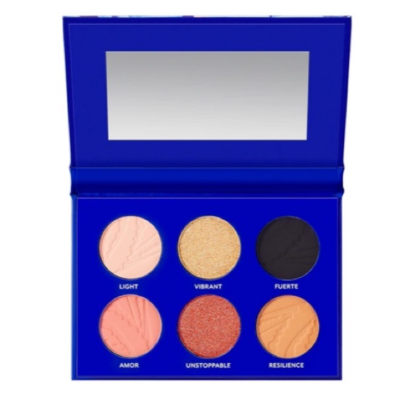 Treslúce Beauty I am Siempre Divina Set Eyeshadow Palette and Lashes - Picture 2 of 5